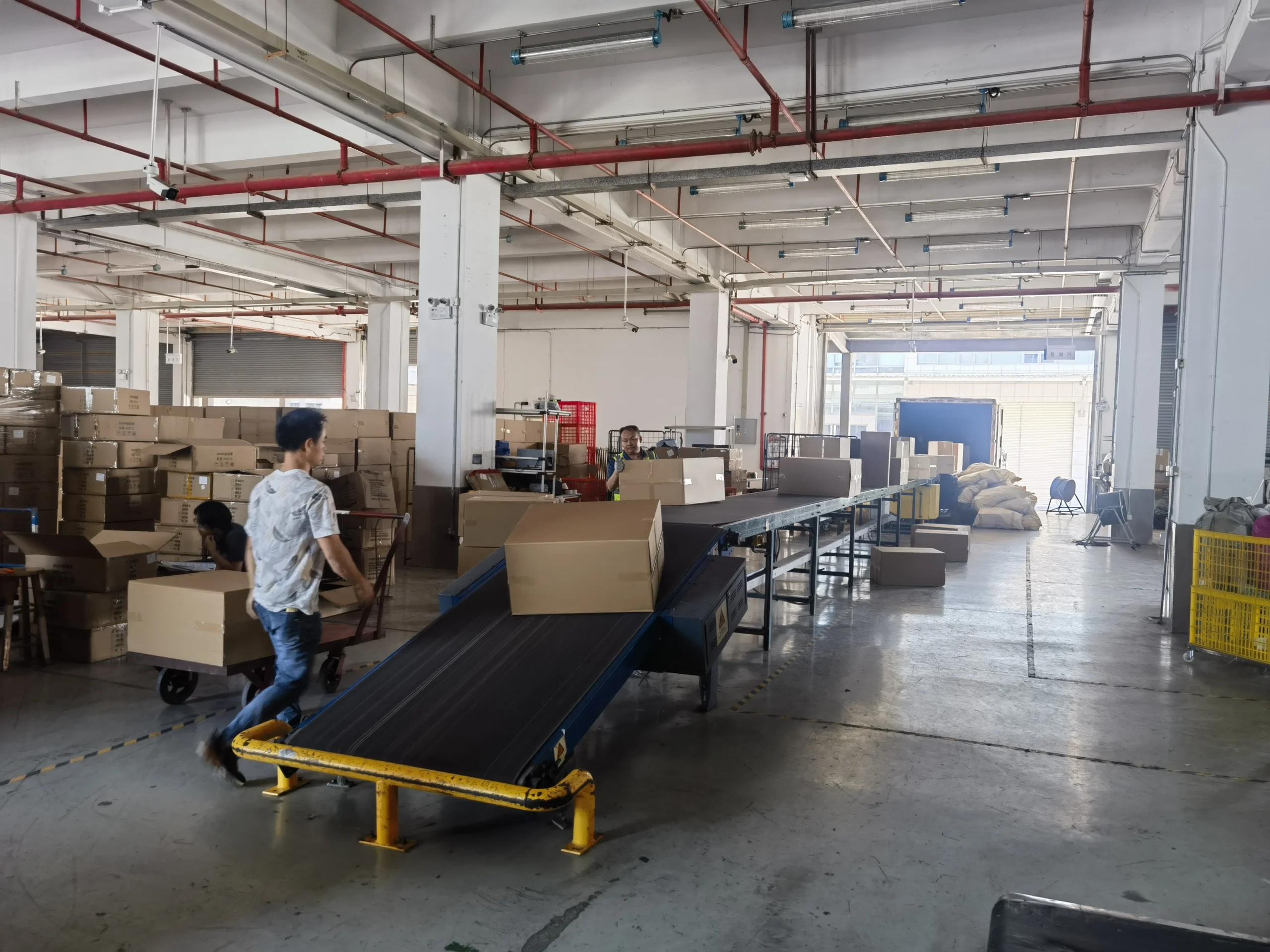 ASG ecommerce fulfillment work area in China