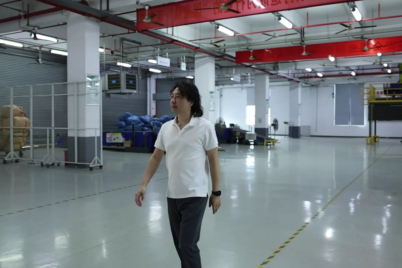 ASG ecommerce fulfillment work area in China