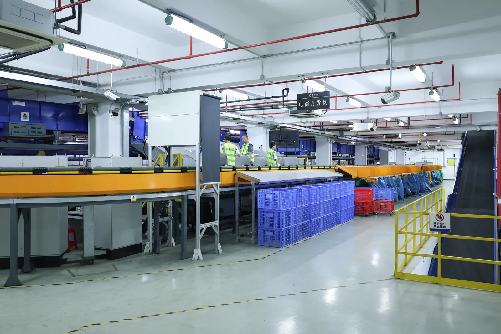 Outbound sorter lane in the ASG fulfillment center